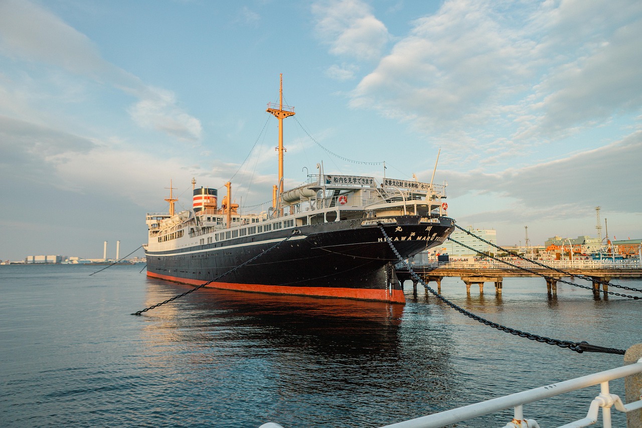 dredging crew port